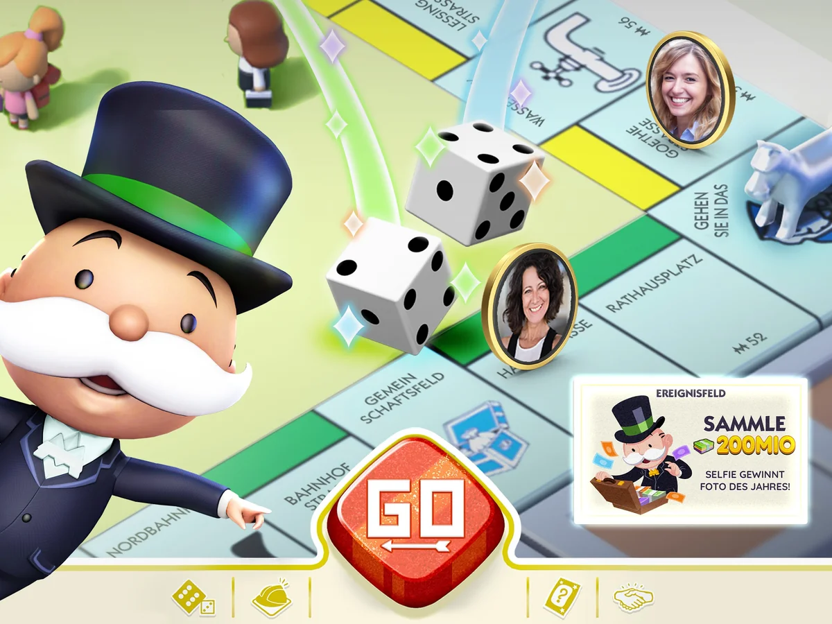 Monopoly GO!: Mr. Monopoly zeigt auf den GO-Knopf, auf dem Brett zwei Würfel und rechts eine Ereignisfeld-Karte mit „SAMMLE 200MIO“